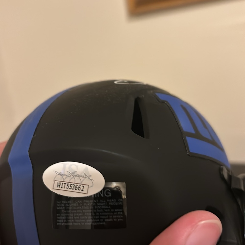 Daniel Jones Signed Mini Helmet - Picture 3 of 4